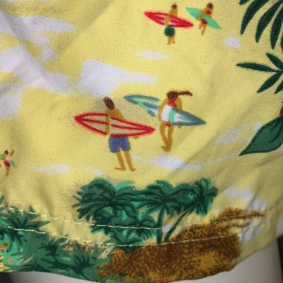 VGT surfer large floral print Hawaiian swim shorts. Size Large - Picture 4 of 8